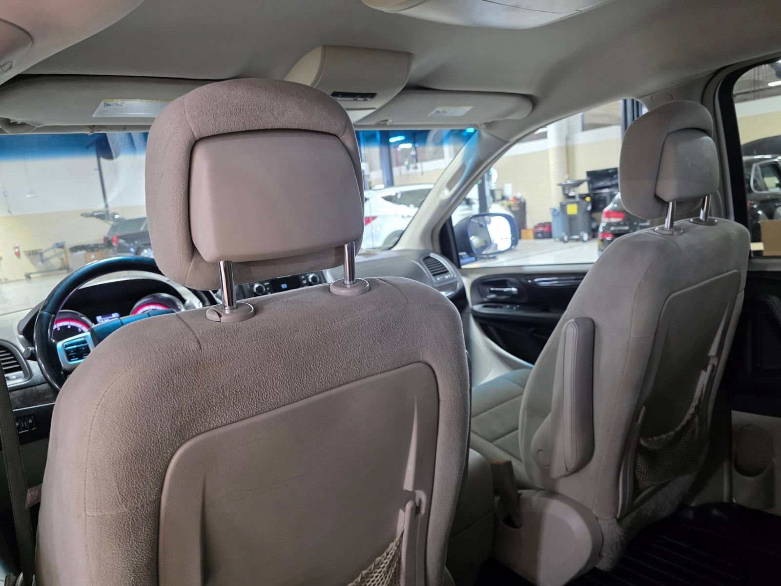 Used 2012 Dodge Grand Caravan Crew FWD image 15