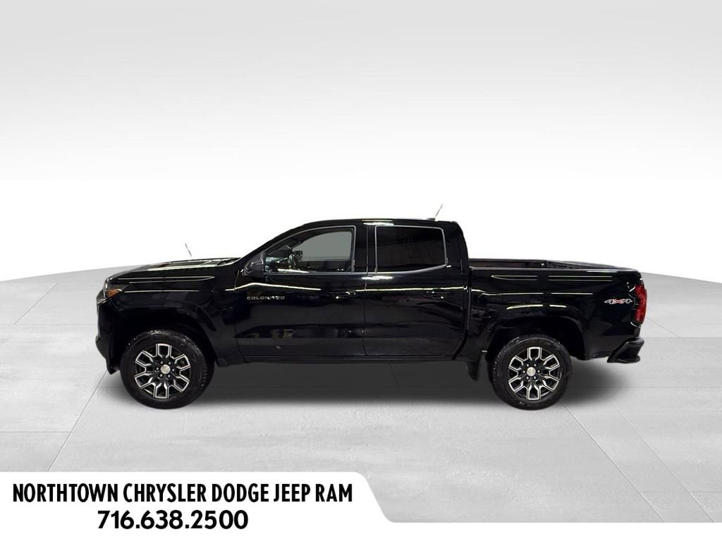 Used 2023 Chevrolet Colorado LT w/ LT Convenience Package II image 2