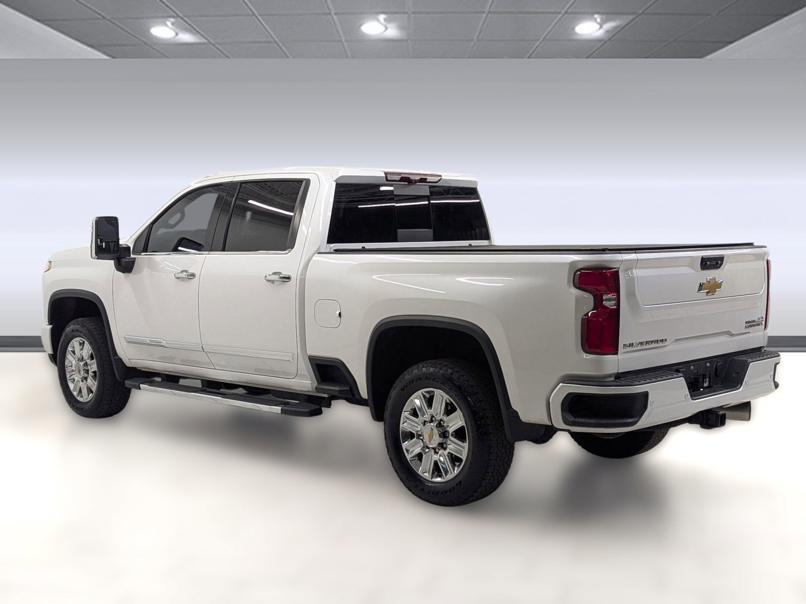Used 2024 Chevrolet Silverado 2500 High Country w/ High Country Premium Package image 2