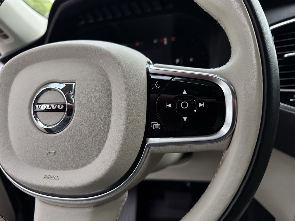 Used 2023 Volvo XC90 B6 Plus w/ Protection Package Premier AWD/4WD image 13