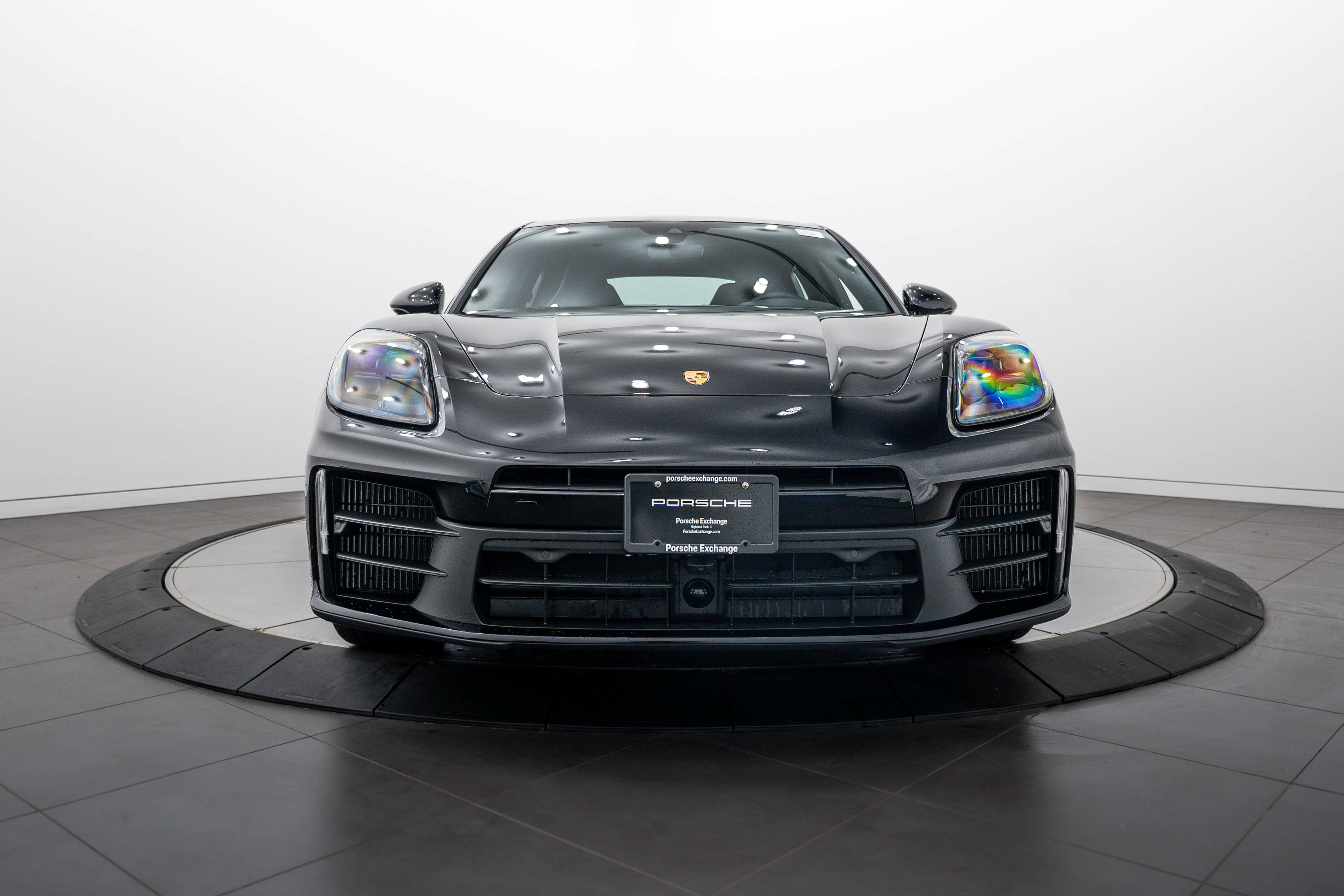 Certified 2026 Porsche Panamera 4 AWD/4WD image 9