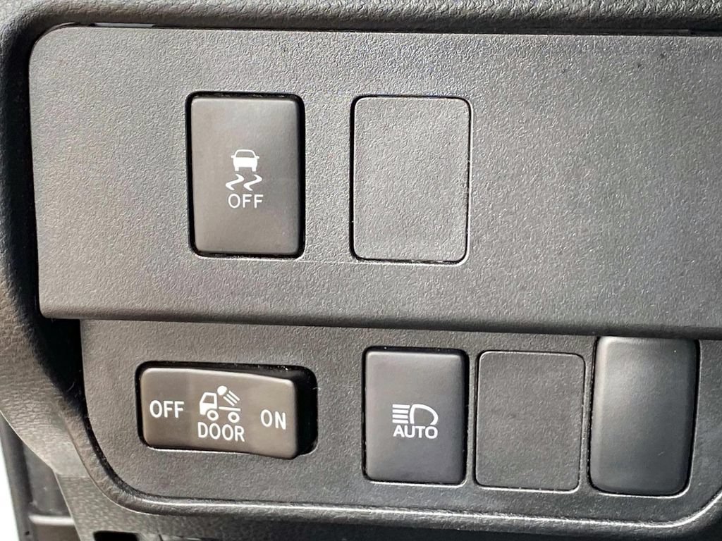 Used 2023 Toyota Tacoma SR5 AWD/4WD image 21