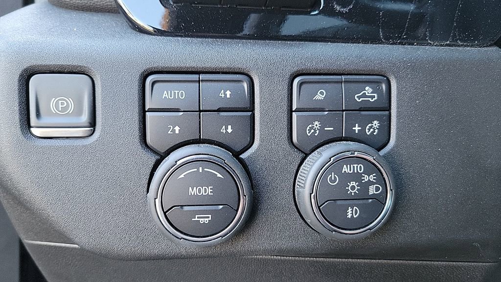 Used 2024 Chevrolet Silverado 2500 High Country w/ High Country Premium Package image 30