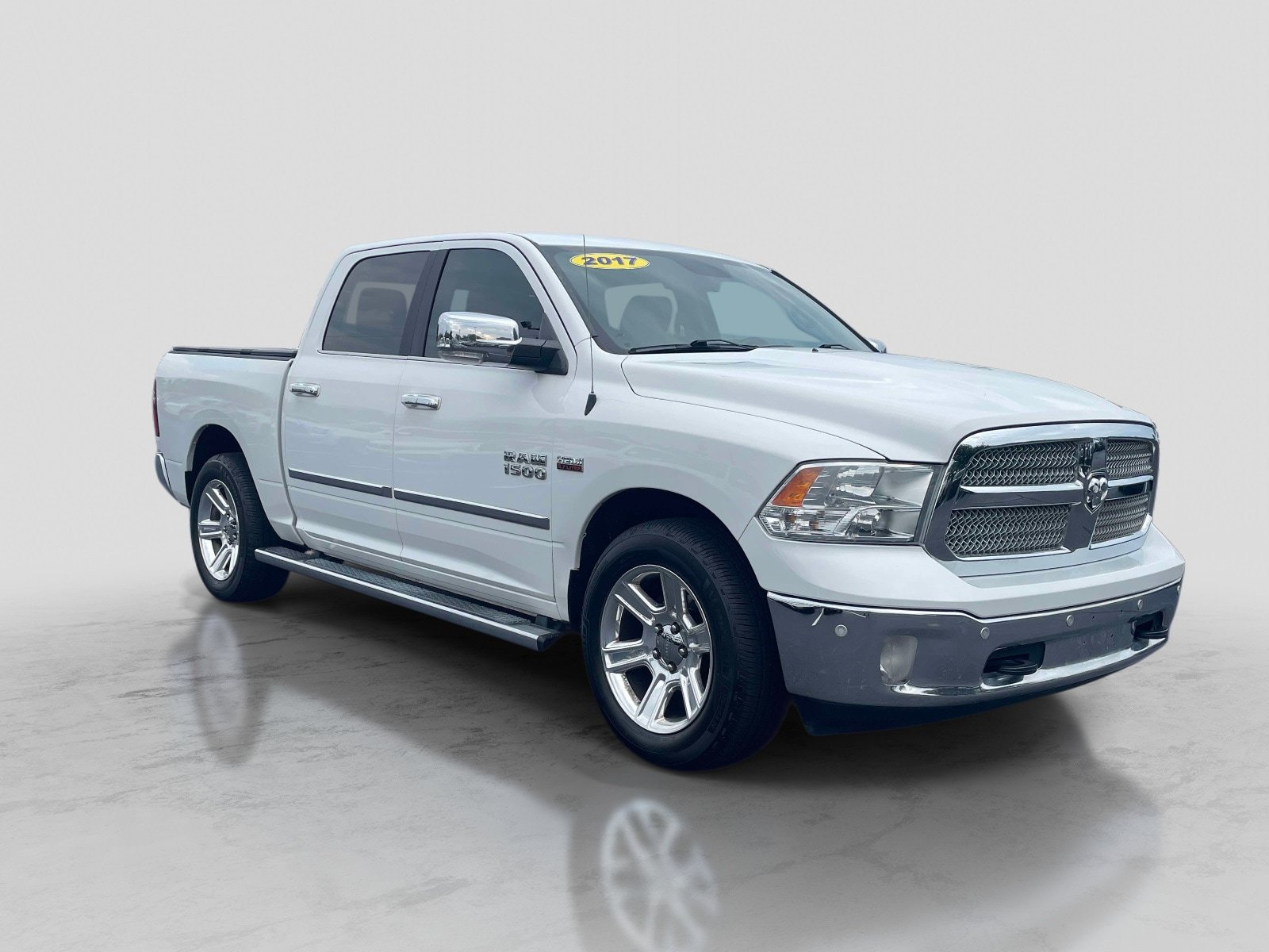 Used 2017 RAM 1500 Lone Star RWD image 1