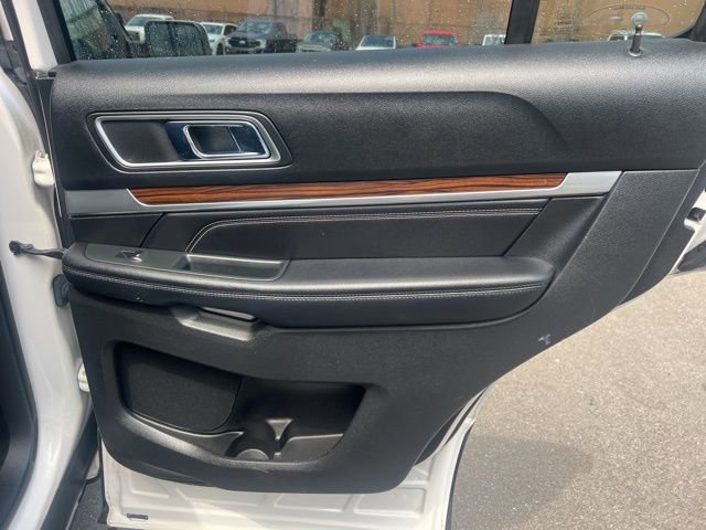 Used 2017 Ford Explorer Limited w/ Equipment Group 301A FWD image 13