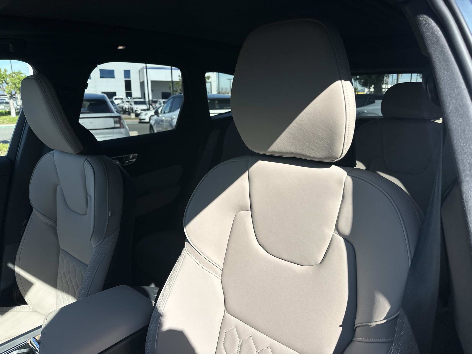 New 2026 Volvo XC60 B5 Plus w/ Climate Package AWD/4WD image 15