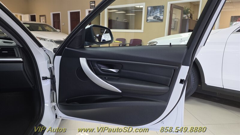Used 2013 BMW 328i Sedan RWD image 12