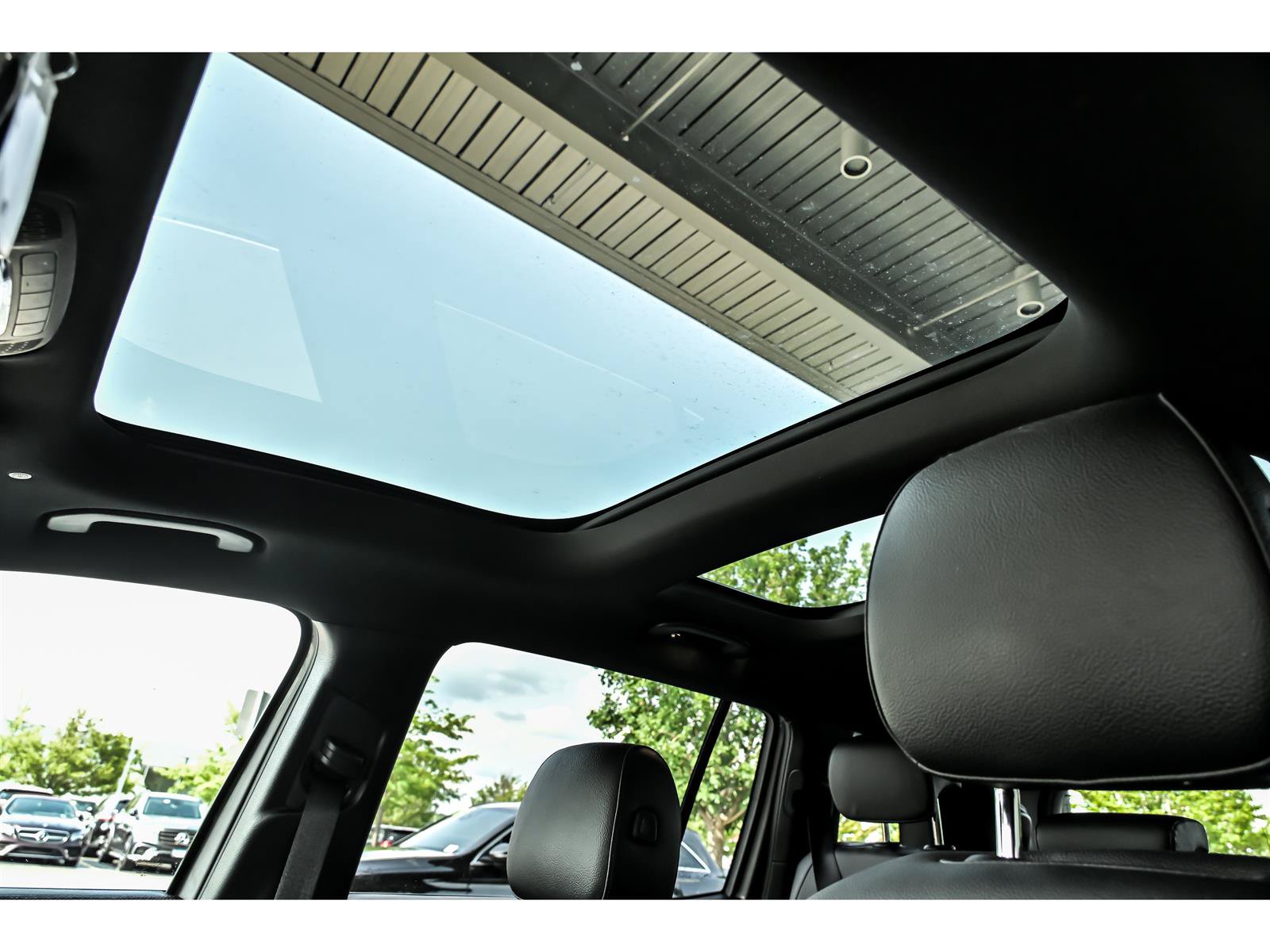 Certified 2021 Mercedes-Benz GLB 250 4MATIC image 13
