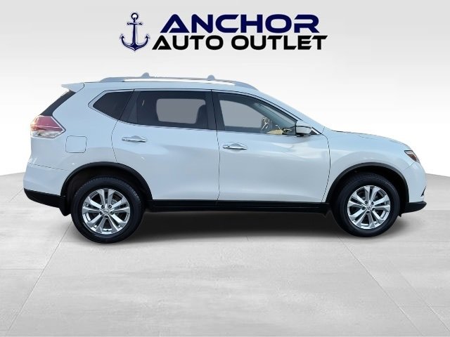 Used 2016 Nissan Rogue SV w/ SV Premium Package image 9