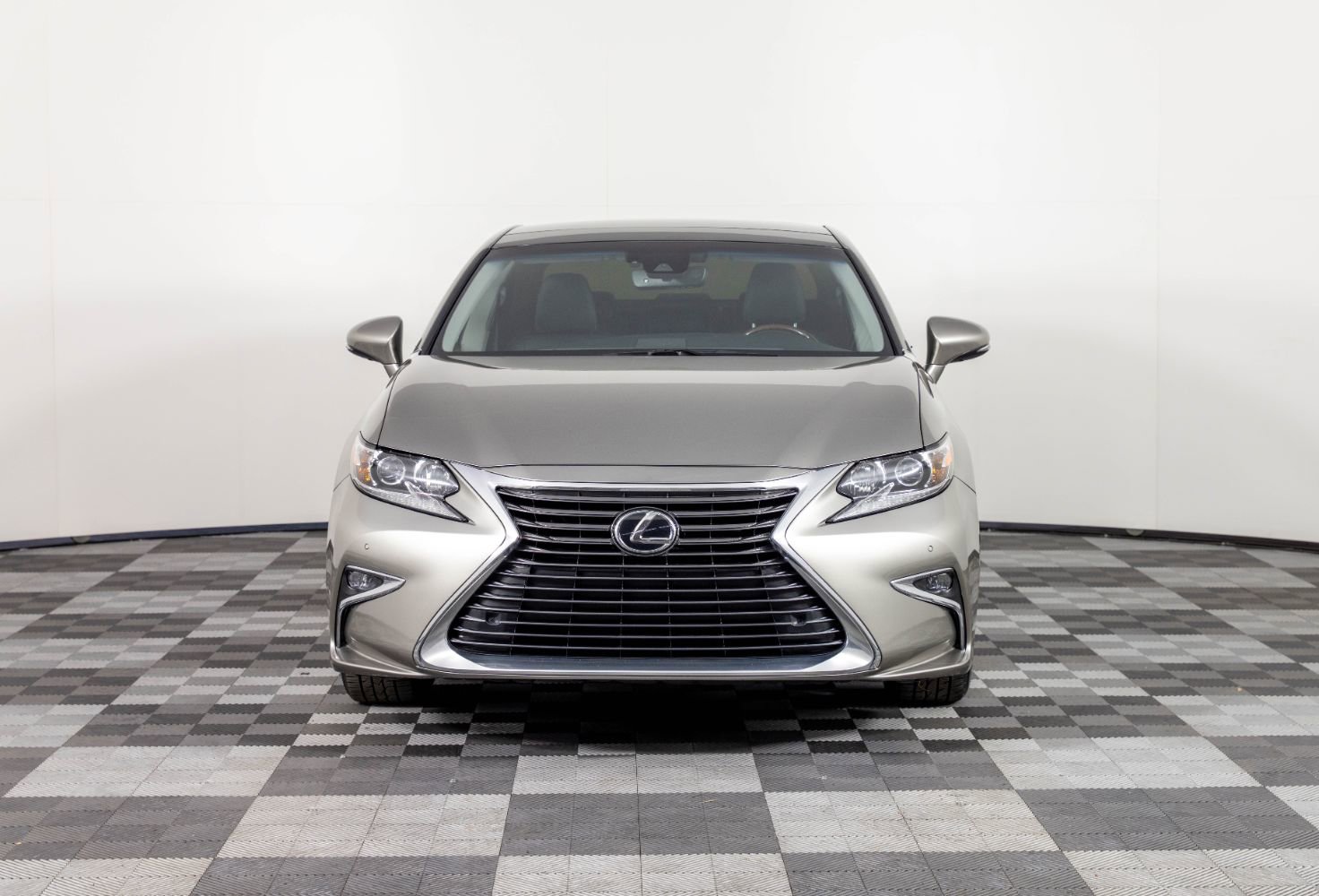 Used 2018 Lexus ES 350 w/ Navigation System Package FWD image 12