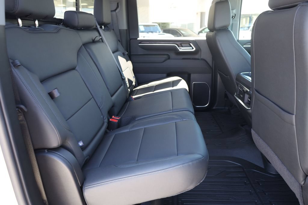 New 2026 GMC Sierra 3500 SLT w/ SLT Convenience Package AWD/4WD image 17