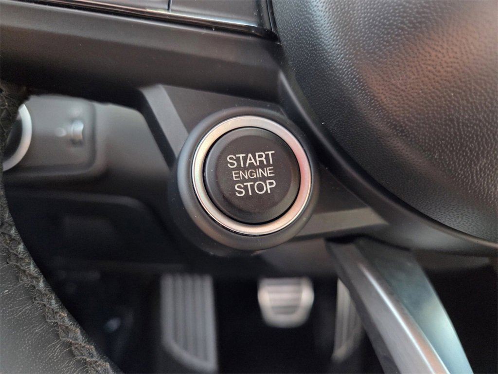 Used 2022 Alfa Romeo Giulia Ti image 33