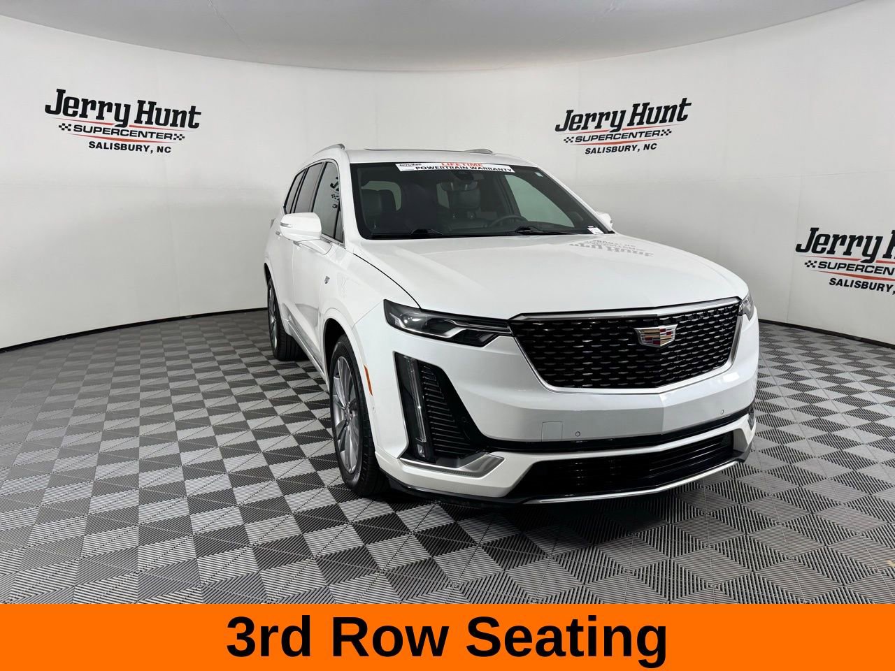 Used 2024 Cadillac XT6 Premium Luxury w/ Technology Package image 6