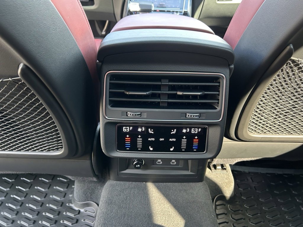 Used 2025 Audi SQ7 Prestige w/ Prestige Package image 25