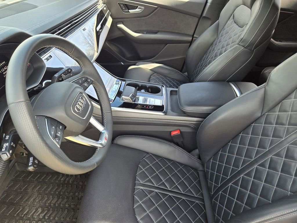Used 2024 Audi SQ8 Prestige image 16