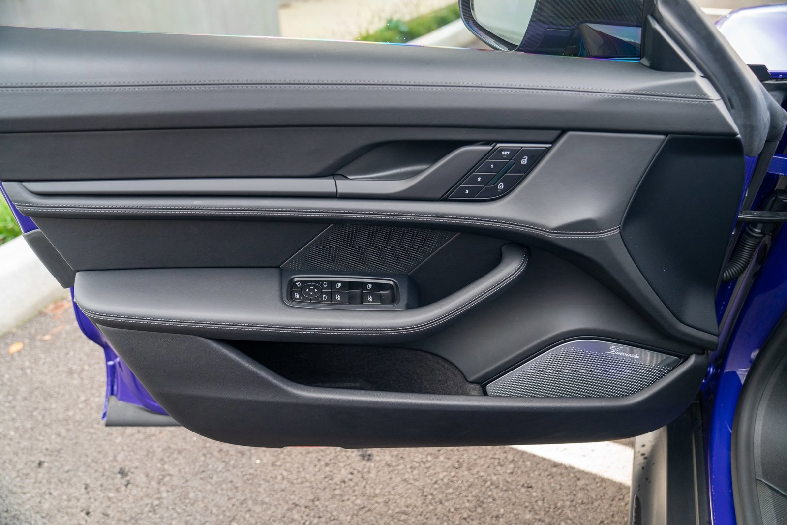 Used 2025 Porsche Taycan Turbo GT image 10