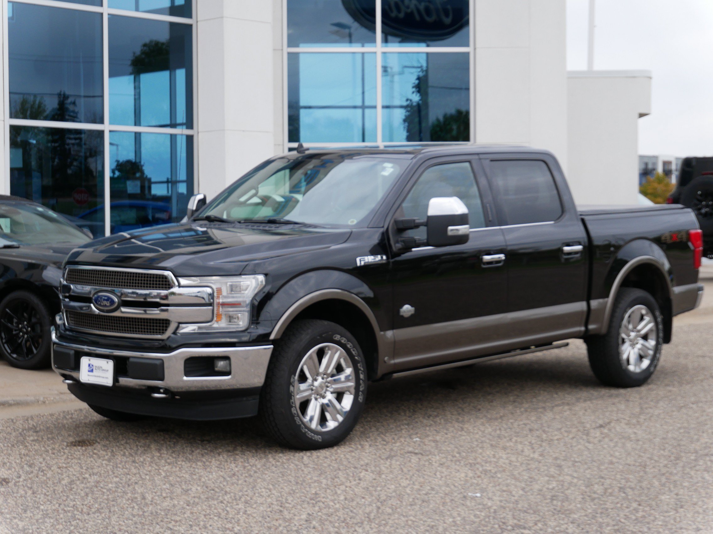 Used 2019 Ford F150 King Ranch w/ Equipment Group 601A Luxury AWD/4WD image 18