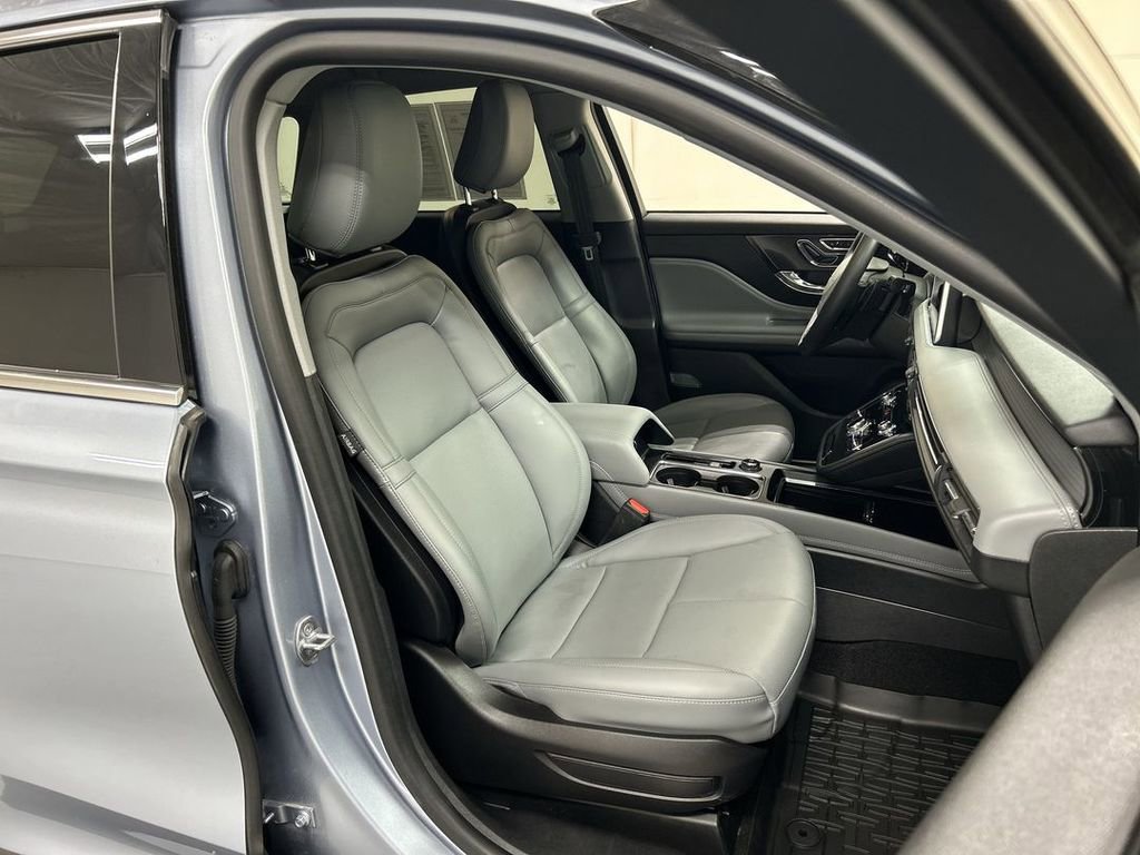 Used 2022 Lincoln Corsair Standard w/ Equipment Group 101A image 23