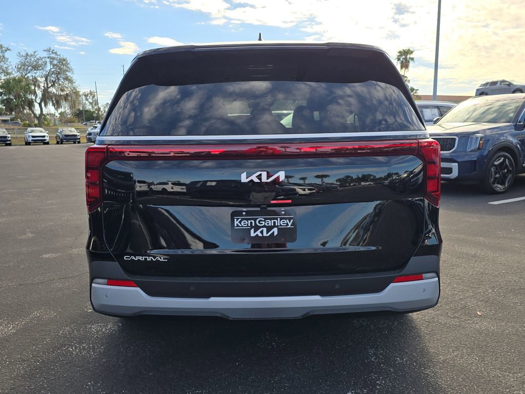 New 2026 Kia Carnival FWD image 7