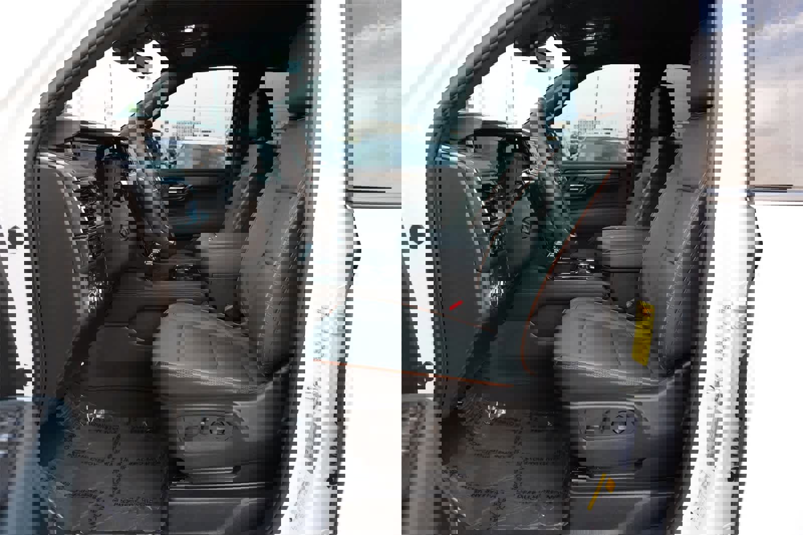 Used 2025 GMC Yukon AT4 w/ AT4 Premium Package image 17