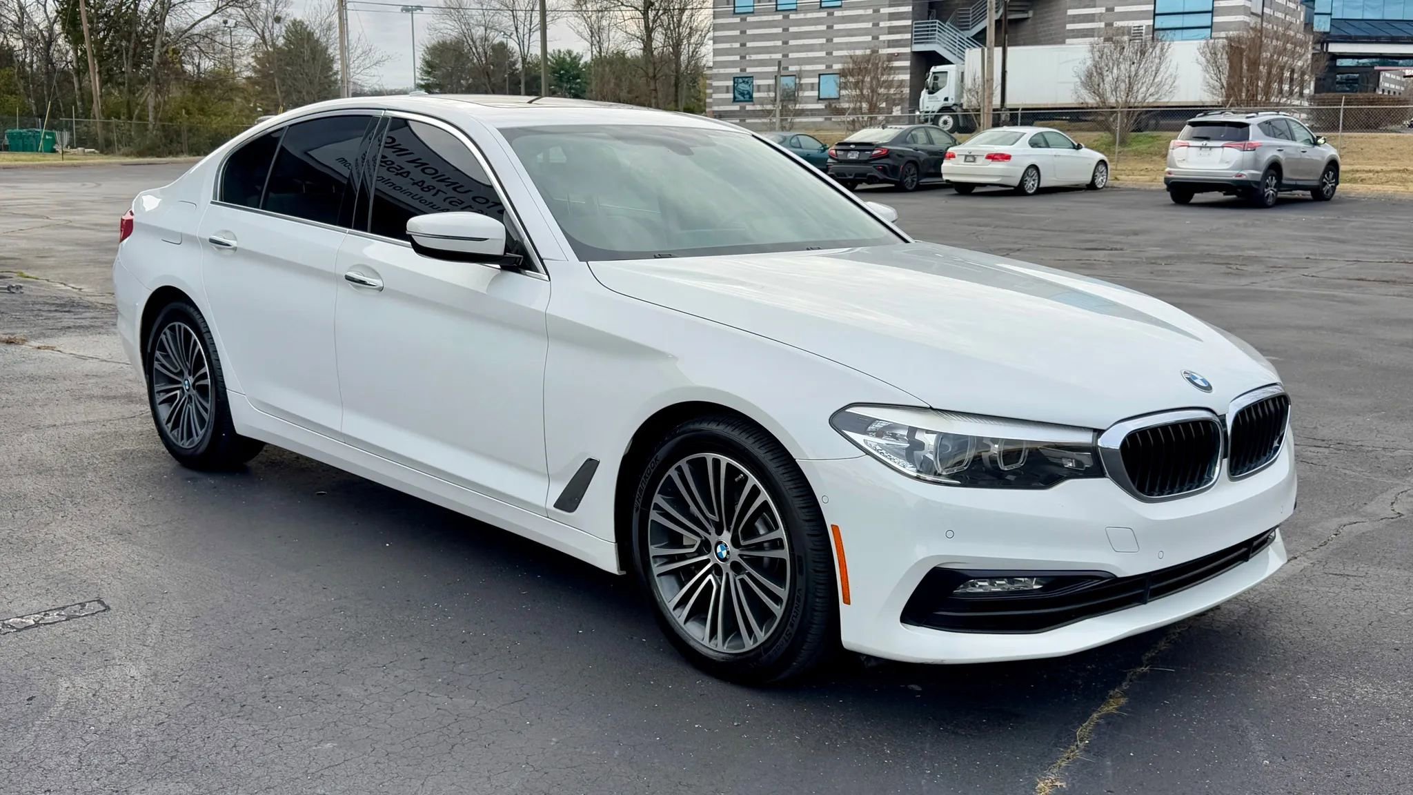 Used 2017 BMW 530i image 3