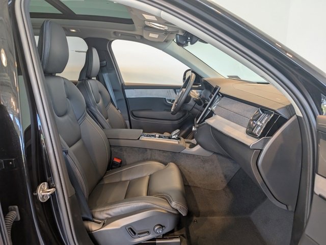 New 2026 Volvo XC90 B6 Ultra image 32