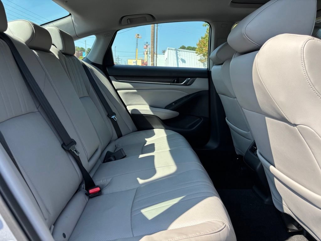 Used 2018 Honda Accord Touring image 26