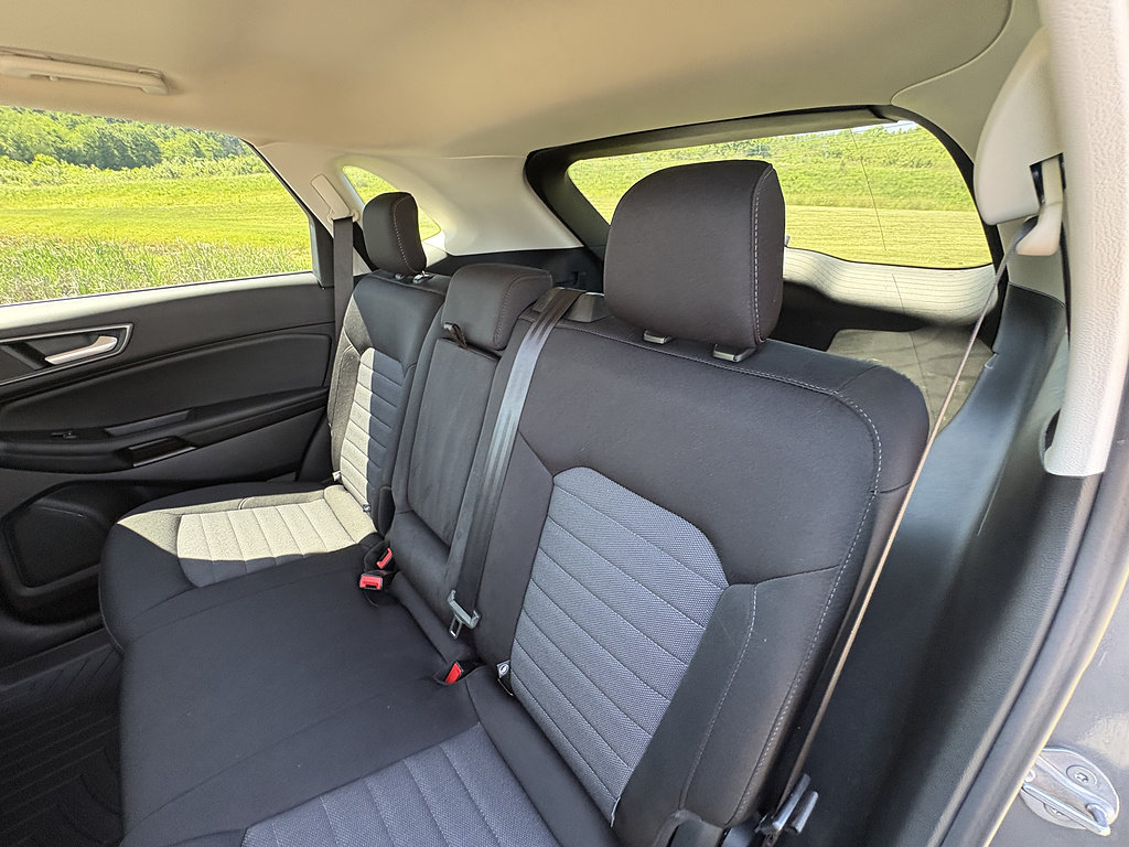 Used 2022 Ford Edge SE AWD/4WD image 19