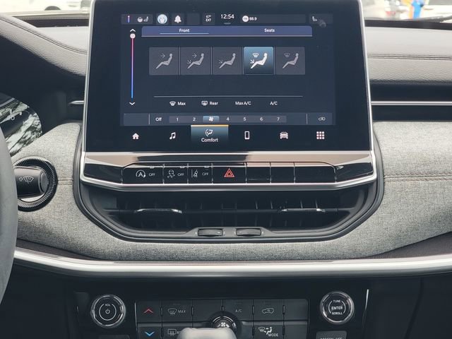 Certified 2023 Jeep Compass Latitude w/ Sun and Sound Group image 27