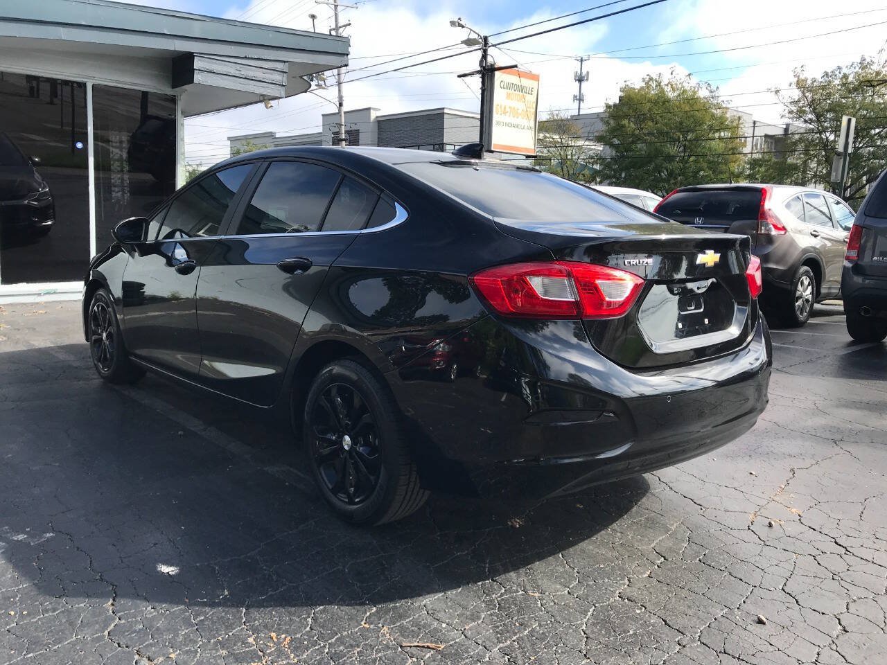 Used 2019 Chevrolet Cruze LT w/ Convenience Package FWD image 5