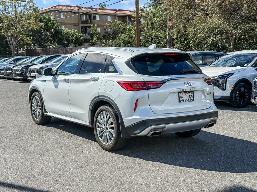 Used 2023 INFINITI QX50 Luxe FWD image 7