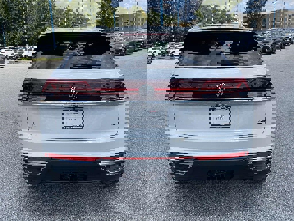 New 2026 Volkswagen Atlas Cross Sport SEL image 4