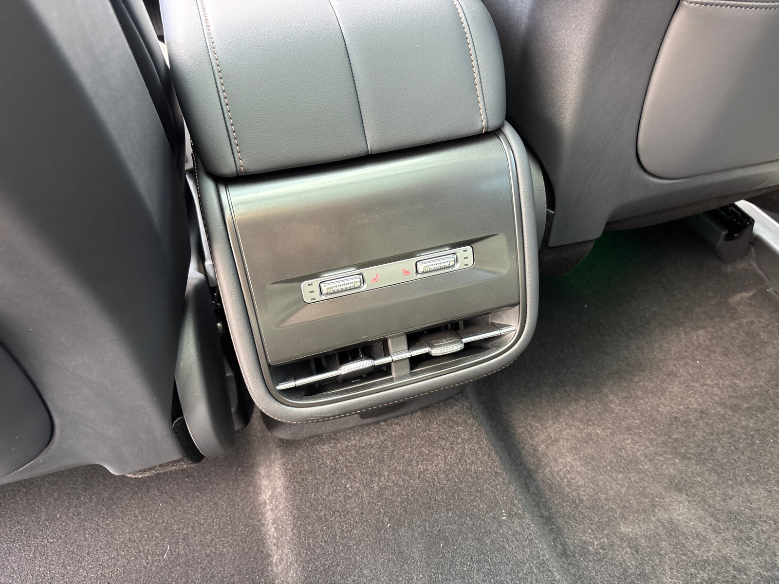 New 2026 Lincoln Nautilus Premier w/ Equipment Group 102A AWD/4WD image 33