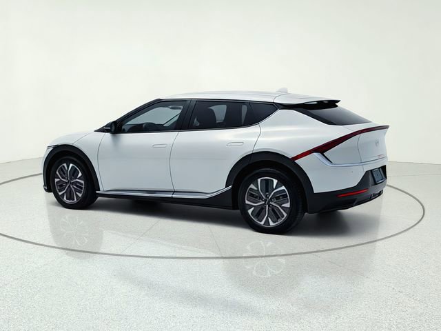Certified 2024 Kia EV6 Light AWD/4WD image 3
