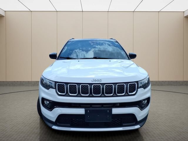 Used 2024 Jeep Compass Limited AWD/4WD image 4