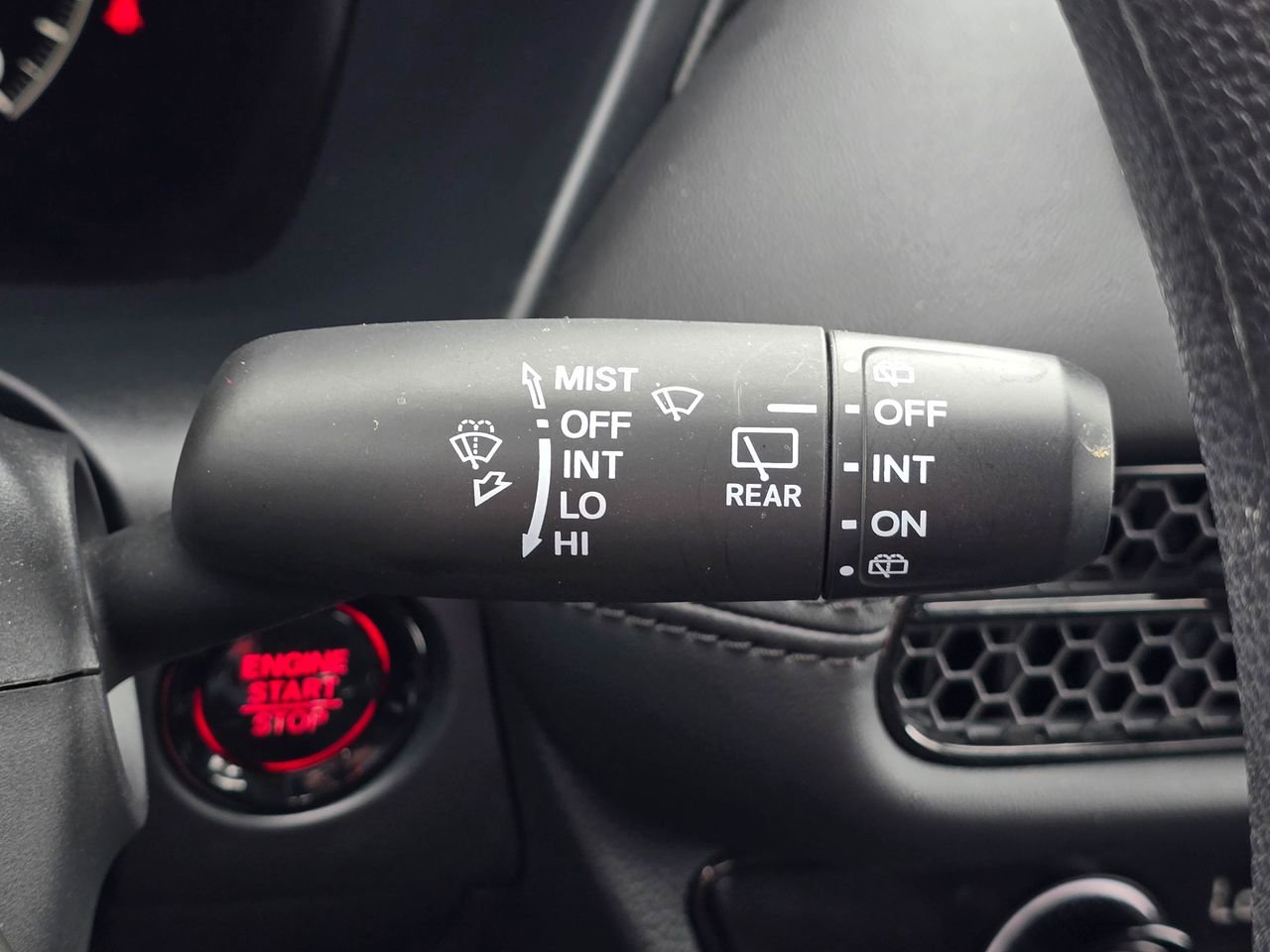 Used 2025 Honda HR-V LX image 23
