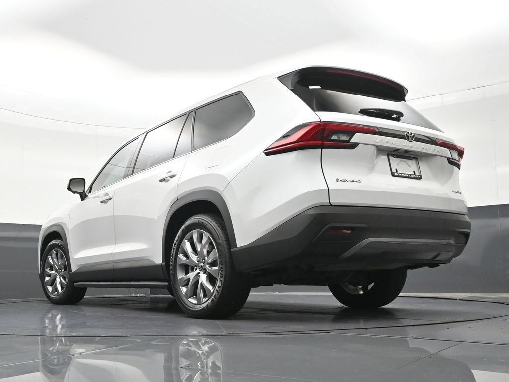 Used 2024 Toyota Grand Highlander AWD Hybrid image 26
