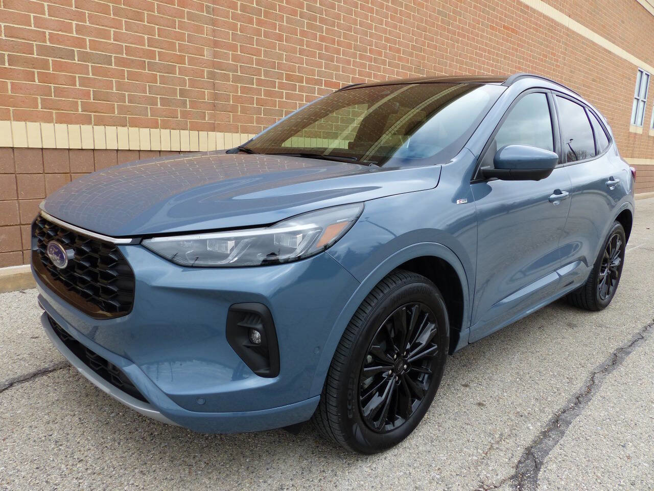 Used 2024 Ford Escape ST-Line Elite w/ Premium Technology Package image 5