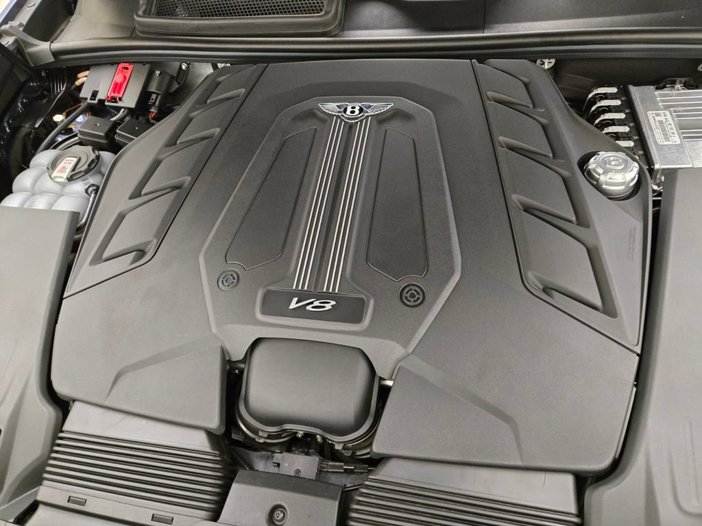 Certified 2023 Bentley Bentayga AWD/4WD image 28