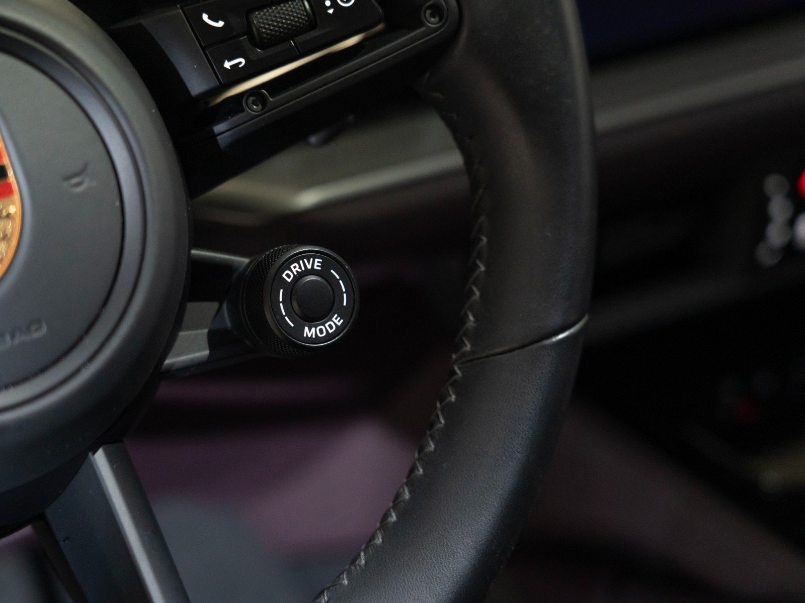 Certified 2024 Porsche Cayenne GTS AWD/4WD image 23