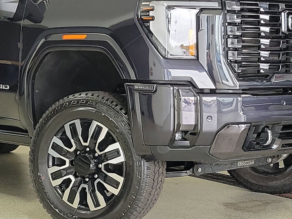 Certified 2024 GMC Sierra 3500 Denali Ultimate image 3