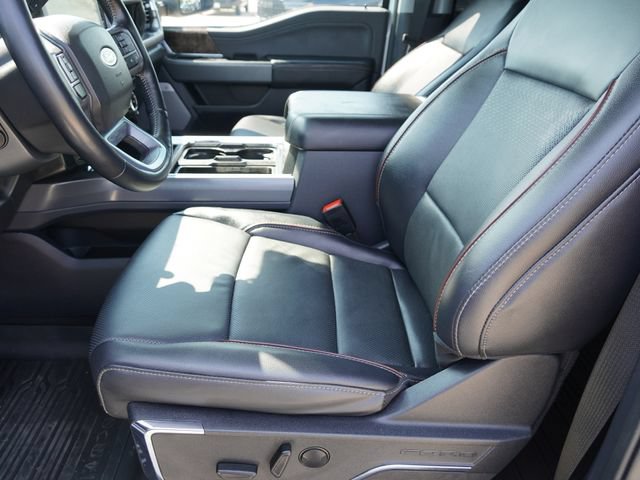 Used 2024 Ford F250 Lariat w/ Sport Appearance Package AWD/4WD image 28