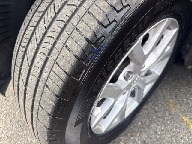 Used 2023 Jeep Grand Cherokee Limited AWD/4WD image 6
