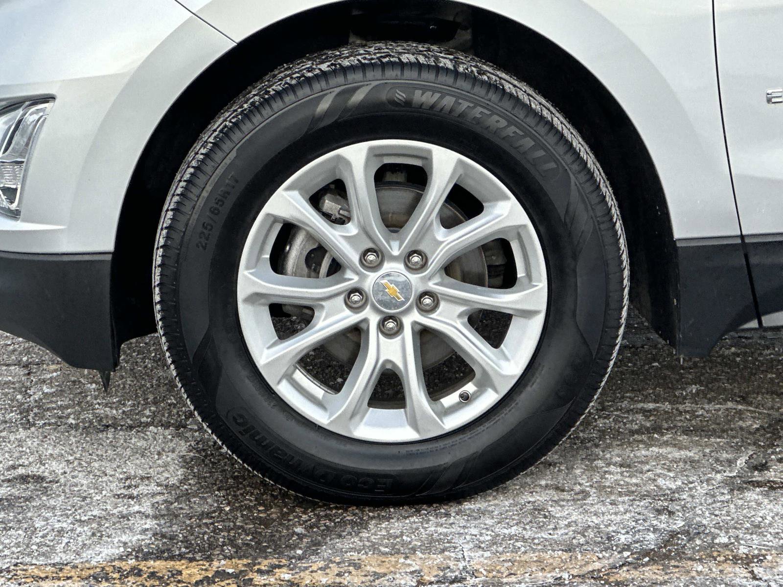 Used 2018 Chevrolet Equinox LT w/ LPO, Protection Package image 8