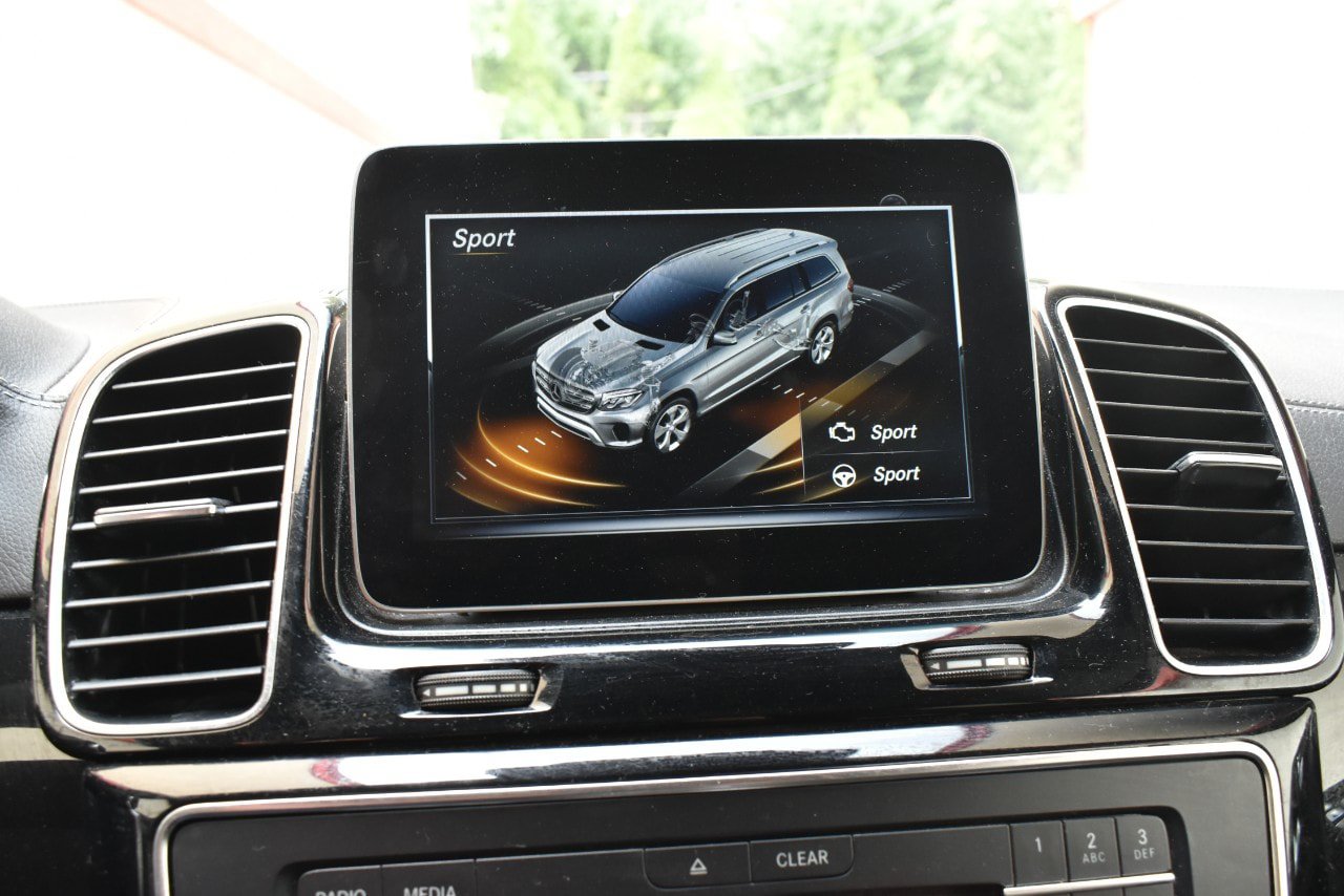 Used 2019 Mercedes-Benz GLS 450 4MATIC image 25