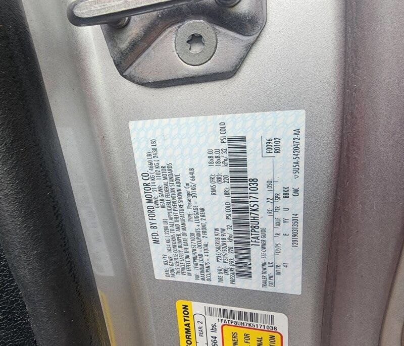 Used 2019 Ford Mustang Premium RWD image 20