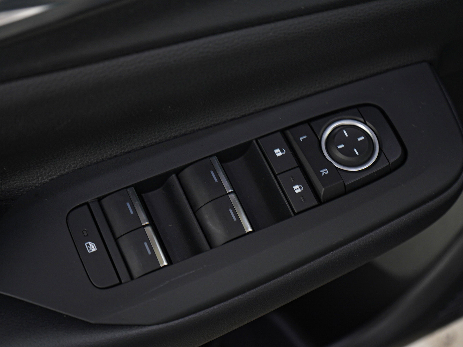 Used 2024 Toyota Prius Prime XSE Premium image 24