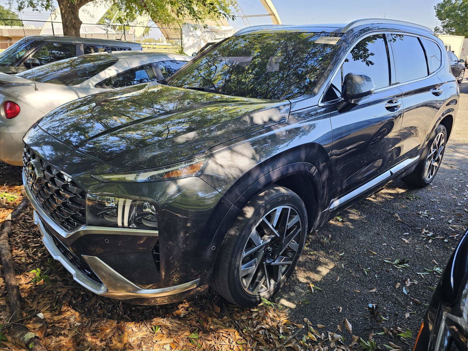 Used 2022 Hyundai Santa Fe Calligraphy FWD image 2