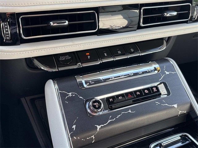 New 2025 Lincoln Aviator Black Label w/ Jet Appearance Package image 30