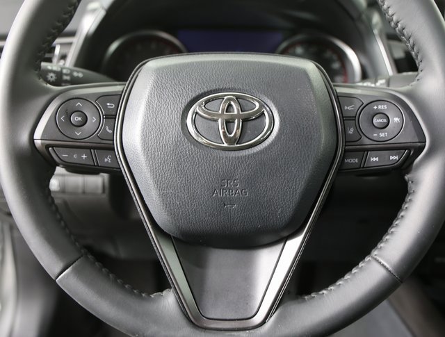 Used 2023 Toyota Camry XSE image 13